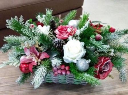Как составить новогодний букет