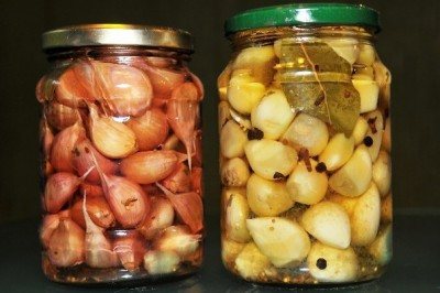 Маринованный чеснок