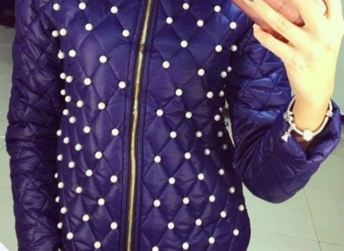 Как украсить черную зимнюю куртку